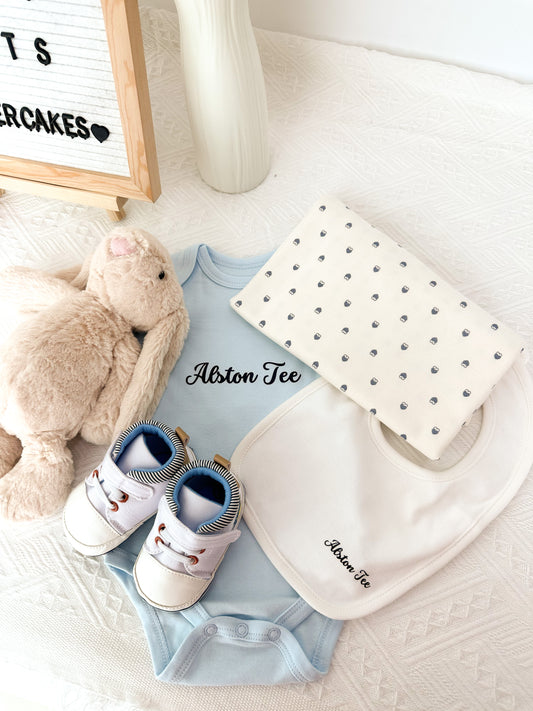 Stork Baby GiftsSignature One-Tier Diaper Cake